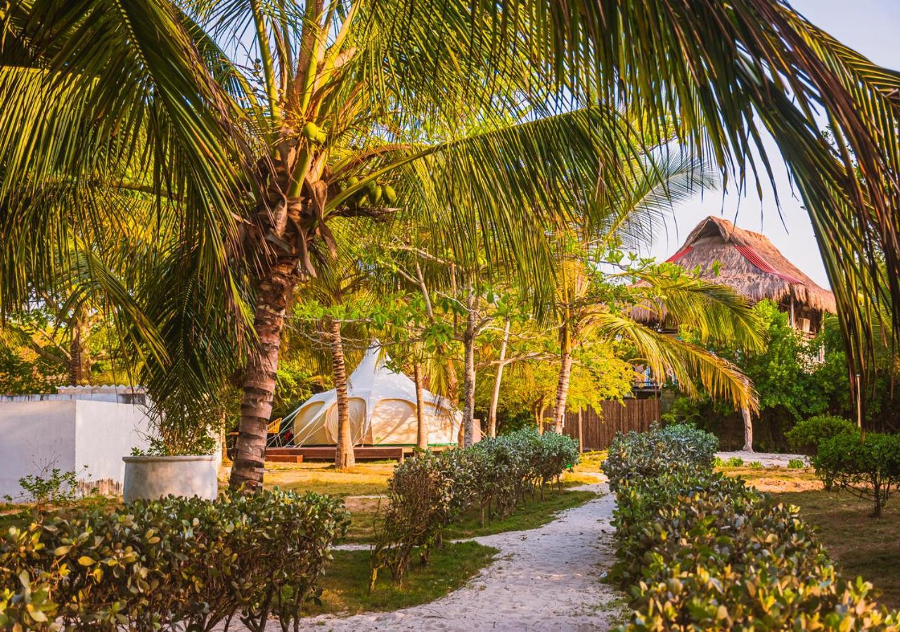 Marine Beach Club & Hotel By Tequendama Tierra Bomba Exterior foto